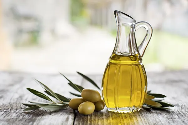 EVOO is rich in monounsaturated fats, particularly oleic acid