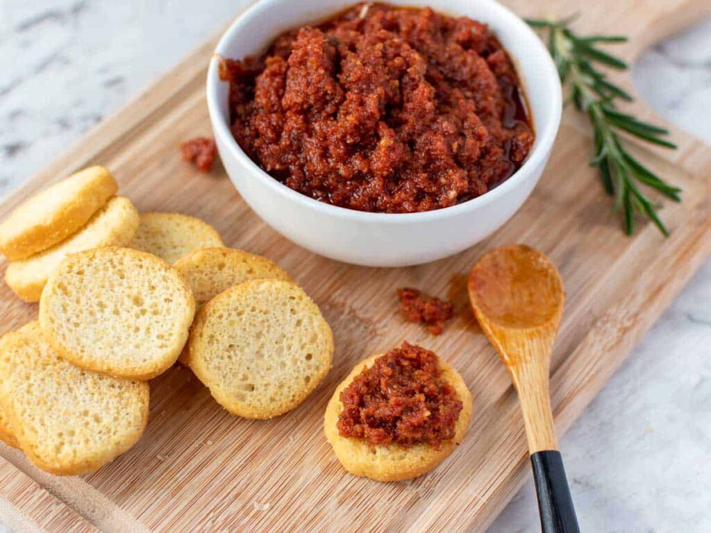 quick and easy lunch, Sun Dried Tomato Pesto