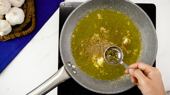 ENHANCING BUTTER SAUCE FLAVOR WITH SEASONINGS AND SPICES