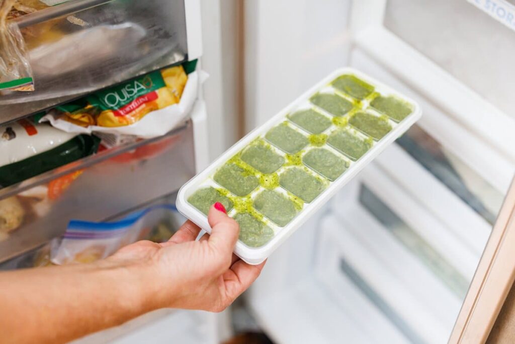 CAN YOU FREEZE PESTO?