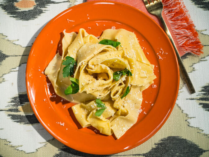 Pasta with butter sauce