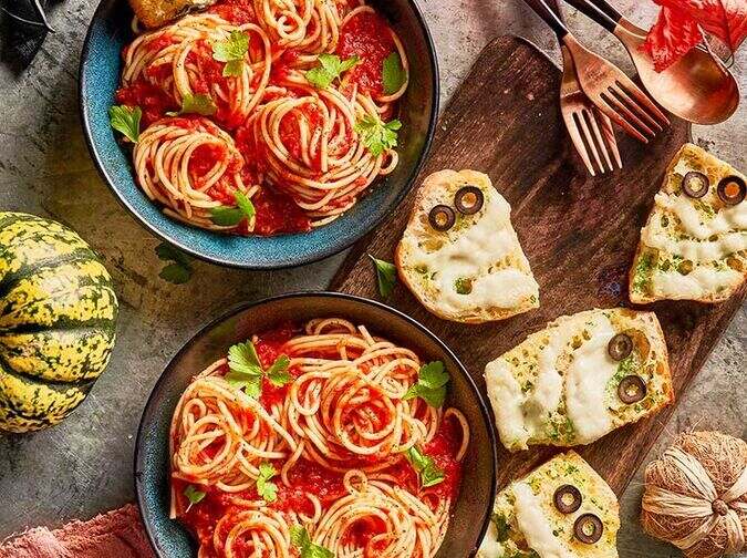 pasta with Garlic Bread