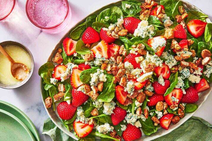 Spinach and Strawberry Salad